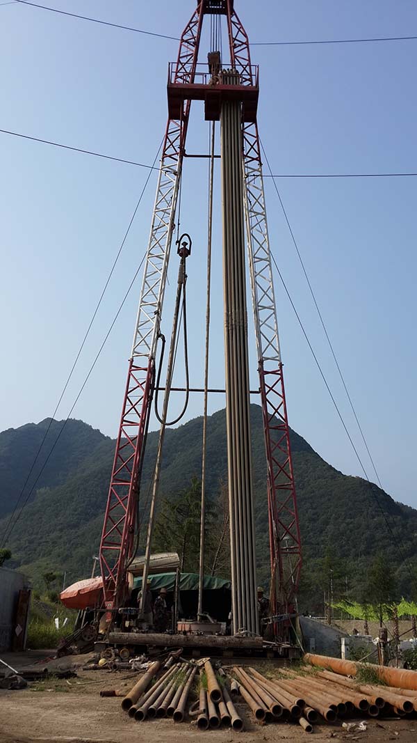 云南温泉钻井厂家浅谈钻机设备